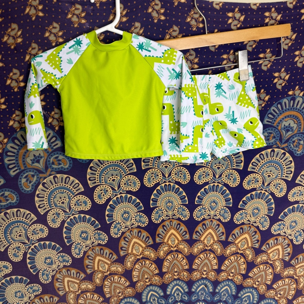🦋5/20$🦋 Kids Green Dinosaur Swim Set